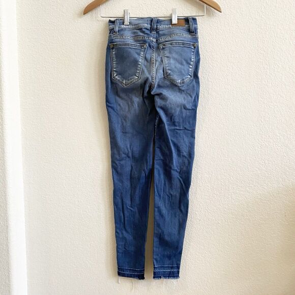 Judy Blue Womens Size 1/25 Patched Rip Skinny Jeans Stretch Raw Hem - Picture 7 of 13